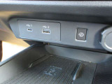 USB充電端子ワイヤレス充電