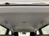 品質へのこだわり!フロアマットやシートなど車内をキレイに清掃し、ニオイや汚れなどを徹底的にクリーニングしてもらっております。室内はピカピカです☆