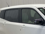 プラスチックバイザーがない分デザインもすっきり★洗車の時の窓拭きもラクラクです!