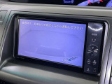バックモニター付なので後退時に後方が見えるので安心。 車は構造上、死角がたくさんなので万が一を考えると必須ですね。 あくまで補助の為の装備、バックは目視で確認する事が重要ですよ。