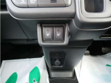運転席助手席にシートヒーター付き