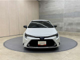 お車購入のポイントとなるフロントマスクです!シャープな目つきが印象的なデザインのヘッドランプです。