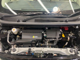 エンジンルームもクリーニング済みできれいですよ。日産の整備士がしっかりと丁寧に点検していますので安心してお乗りいただけます