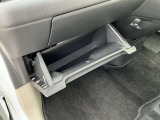 車検証や小物などの収納スペースがたくさん用意されています!