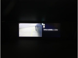 サイドビューカメラは、運転時に不可欠な機能で、助手席側の視界の死角を効果的に補い、安全性を高めながらスムーズな操作を実現します。特に、幅寄せや狭い道路での繊細な運転操作において、その効果は顕著です。