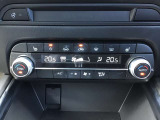 エアコンはオートエアコンです☆快適な空間で運転していただけます☆