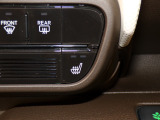 【シートヒーター】シートヒーター装備車です。寒い冬に乗車中とても暖かく快適に移動できます。冷え性の方にピッタリの装備です!