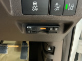 高速道路のご利用時にとても便利なETC車載器付。利用には車両情報を登録する「セットアップ」が別途必要です。