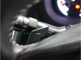 ステアリングから手を離さずMT感覚のシフト操作がシフトアップ/ダウンともに愉しめます。