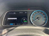 メーター内のディスプレイには運転をサポートするさまざまな情報を表示。