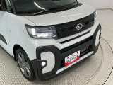 ヘッドライトには目立つくすみも無くクリアに仕上がっております。ポリッシャーでのみがきの工程を取り、ツヤのあるキレイな状態へ。