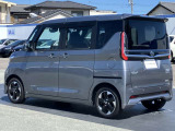 車線逸脱警報、車両が車線をはみ出す可能性がある場合に警報音と警告表示でドライバーに知らせてくれます。