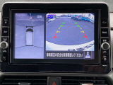 車の上から見下ろしたような360度見えるアラウンドビューモニター搭載してます!狭い駐車場や暗い場所でも安心して駐車出来ます!