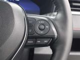 レーダークルーズコントロール作動時に車線維持に必要な運転操作の支援を行う「レーントレーシングアシスト(LTA)」を搭載しています。