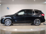 【BMWの伝統】時代を超える美しさ。磨き抜かれたエアロダイナミクスが瞳を奪う。一目で伝わるスポーティーなプロポーションは、BMWの走行性能を生み出すのに欠かせない要因の一つです。