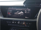 ■Audiドライブセレクト Audiドライブセレクトは、エンジンのレスポンス、トランスミッションのプログラム、ステアリング特性などのセッティングをスイッチひとつで切り替え、統合制御するシステムです。