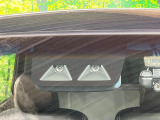 【スマートアシスト】走行中に前方の車両等を認識し、衝突しそうな時は警報とブレーキで衝突回避と被害軽減をアシスト。より安全にドライブをお楽しみいただけます。