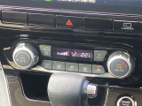 オートエアコンで素早く操作可能です♪