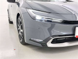 明るいライトが夜道を明るく照らしてくれます。 運転する上で、道路状況をいかに早く認識できるか重要なポイントです。 白色光が暗い道も明るく照らしてくれますよ。