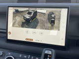 【3Dサラウンドカメラ】車両周辺360度の状況を立体的に表示するシステムで、駐車や狭い場所での運転、オフロード走行時に非常に役立ちます。
