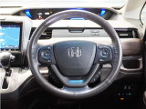 ◆ハンドル全体◆各種スイッチがハンドルから手を放さず操作できるので運転中でも楽に操作できます。