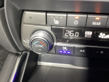 暑い夏の時期にとっても快適なシートベンチレーションを装備!シート内部に取り付けられたファンでシートの表面を換気して、涼しくしてくれます。