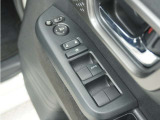 ◆パワーウィンドウスイッチ◆運転席から全席の窓の開閉操作を行うことが出来いつでも換気ができます!