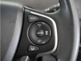 ◆アダプティブクルーズコントロール◆予め設定した車速内でクルマが自動的に加減速。前走車との適切な車間距離を維持しながら追従走行します。【LKAS】車線維持支援システムでステアリング操作を支援。