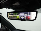 デジタルインナーミラー装備!車両後方のカメラの映像をデジタル補正で視認性を向上させてインナーミラー内に表示します♪視界を遮るものがなく、後席に同乗者がいても後方を確認しやすく安心です♪