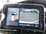 アラウンドビュ-モニタ-装備。上から見下ろしているような映像が表示されるので、車庫入れ時にも安心です!確認しずらい障害物等も視認しやすいですね^^