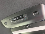 後席でも、お好みの温度設定ができます。