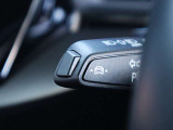 ●車線から逸脱する可能性があることを知らせるとともに、ハンドル操作をアシストすることにより車線からの逸脱回避を支援する装置です。
