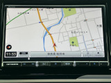 道路や周辺施設が画面上に表示され、現在地を確認しながら目的地までの道順を把握できます。地図表示を見ながらルートを確認しやすく、初めての場所へのお出かけにも役立ちます。