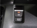 ◆オートブレーキホールド機能付き電子パーキングブレーキ◆ブレーキペダルを足から離しても停車状態を保ちます。アクセルを踏めば自動でブレーキが解除され、発進可能!