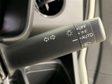 車外の明るさによって自動で点灯・消灯するオートライト