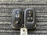【スマートキー】持っているだけでエンジン始動や、ドアロックの開閉まで出来ちゃう賢く便利なスマートキーを装備!イモビライザーでセキュリティー対策もOK!