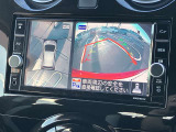 【アラウンドビューモニター】はまるで上から見ているような視点で周囲を確認できます!駐車が苦手な方でも安心して駐車できますね♪