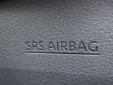 運転席側にSRS二-エアバックシステムを採用 万一の際の安全性を高めました
