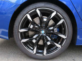 ◆ローンリース等ファイナンス商品、BMW専用自動車保険、BMWカード、コーティング、板金塗装、ドライブレコーダーなど社外品の取扱もございます。お車に関することは全てバルコムにお任せ下さい◆
