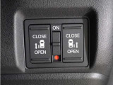 ◆両側電動スライドドア◆狭い駐車場でも乗り降りが楽々♪お子様が隣の車にドアを当ててしまう心配もございません!小さなお子様連れの方もこれで安心。