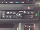 季節を問わず快適な室内空間を保てるオートエアコンを装備。運転席にはシートヒーターが付いているので、冬場の乗り始めも暖かく快適。冷えやすい日でも心地よく過ごせます。