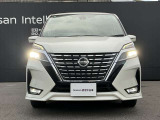 LEDヘッドライトとフォグランプが装着されています。