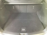 トランクスペースもご覧のとおりそれなりにお荷物乗せることができます。日常の生活はもちろんの事、アウトドアにもぴったりですね☆