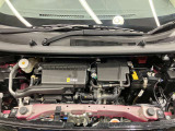 エンジンルームもクリーニング済みできれいですよ。日産の整備士がしっかりと丁寧に点検していますので安心してお乗りいただけます