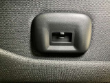 (快適パックに含まれる装備)後席USBポートタイプC・車内で携帯電話などの充電が可能です