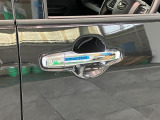 品質へのこだわり!フロアマットやシートなど車内をキレイに清掃し、ニオイや汚れなどを徹底的にクリーニングしてもらっております。室内はピカピカです☆