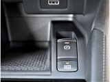 電動パーキングブレーキ&オートブレーキホールド!信号待ちなどの停車時に、ブレーキペダルを踏み続けていなくても自動的にブレーキ力がキープ!