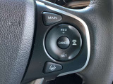 【クルーズコントロール】アクセルペダルを踏まずに一定の車速で走行できます。高速道路や加速・減速の繰り返しの少ない自動車道などで便利です