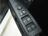◆パワーウィンドウスイッチ◆運転席から全席の窓の開閉操作を行うことが出来いつでも換気ができます!