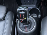 本革シートは車内空間の高級感をより一層高めてくれます!